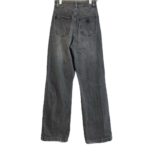 Abrand '94 High & Wide Leg Jean in Black - Picture 3 of 10